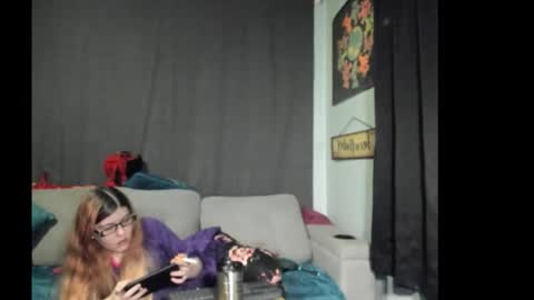 roxihazeleyes online show from November 6, 8:39 am