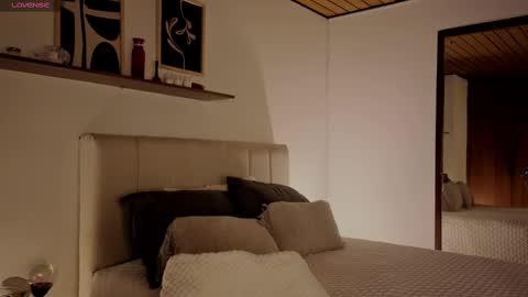 Snapshot of roxxy_mora chatting on October 14, 10:13 pm Roxxy online show from October 14, 10:13 pm
