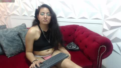 Roxxy  online show from May 24, 1:35 am