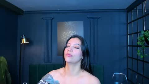 Roxy hell online show from January 14, 12:02 pm