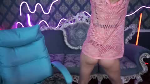 Snapshot of roxy_rayy chatting on February 16, 5:26 pm roxy_rayy online show from February 16, 5:26 pm