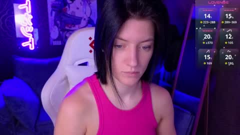 roxy_riot_ online show from April 17, 1:30 am