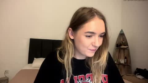 Roxy online show from April 23, 1:35 pm