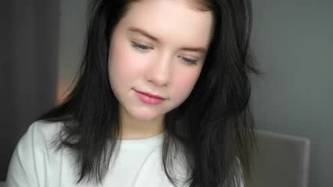 roxyvolmer online show from March 16, 8:29 am