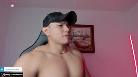 Snapshot of roy__constance chatting on October 18, 5:22 am Roy Constance online show from October 18, 5:22 am