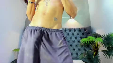 Snapshot of roy_rusell chatting on October 7, 11:12 pm ROY online show from October 7, 11:12 pm