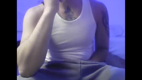 royalpapi12 online show from May 16, 11:58 pm