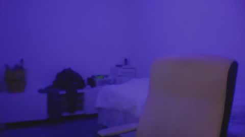 royalpapi12 online show from April 4, 11:45 pm