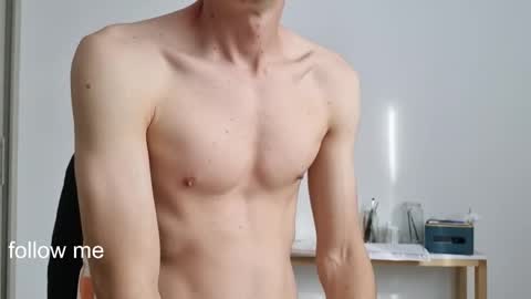 Roy online show from March 1, 8:24 pm