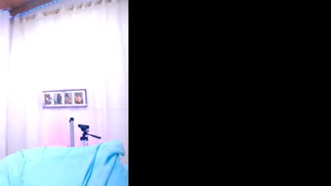 Snapshot of rubidaniells_ chatting on March 4, 2:10 pm Daniells online show from March 4, 2:10 pm