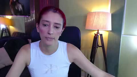 ruby_your_milf online show from February 16, 7:56 pm