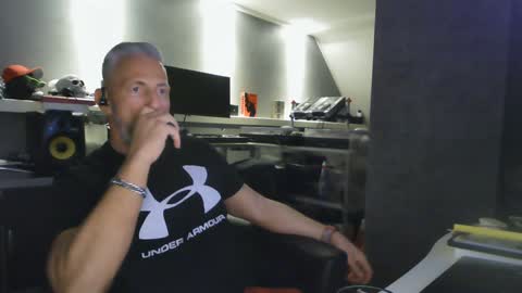 Chico que rico Caliente online show from January 30, 11:34 pm