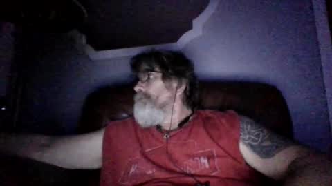 Snapshot of runningaround60 chatting on September 17, 2:15 am runningaround60 online show from September 17, 2:15 am