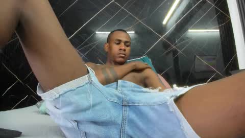 Snapshot of runnyx_09 chatting on October 3, 2:25 pm Runnix  online show from October 3, 2:25 pm