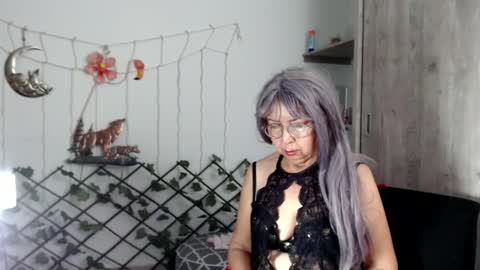 ruth_blue21 online show from February 22, 5:55 am