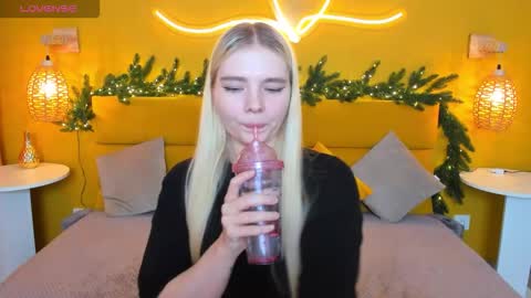 ruthbryant online show from November 30, 1:56 am