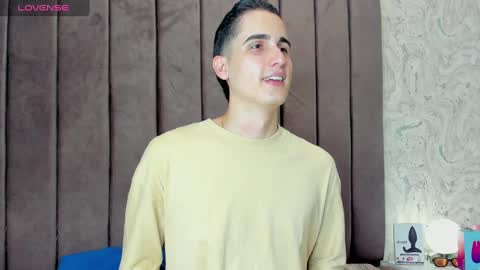 Ryan Levi online show from January 15, 7:55 pm