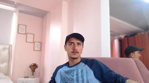 Snapshot of ryan_maxy chatting on February 7, 2:26 pm ryan online show from February 7, 2:26 pm