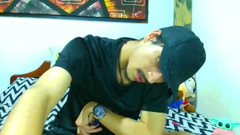 Snapshot of ryan_maxy chatting on October 15, 8:59 am ryan online show from October 15, 8:59 am
