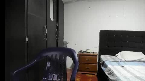 ryan_xc1 online show from December 23, 2:07 am