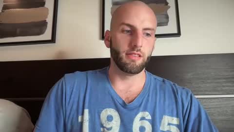 Snapshot of ryanandchadcb chatting on October 30, 9:54 am Ryan  Chad online show from October 30, 9:54 am