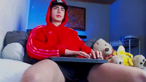 Ryannhill  online show from February 4, 9:02 am