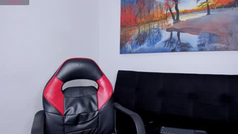 ryanwhite3 online show from December 17, 1:23 am