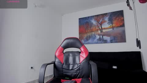 ryanwhite3 online show from February 24, 10:35 pm