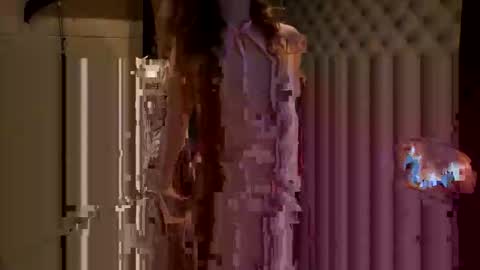 Laura online show from February 15, 8:40 pm