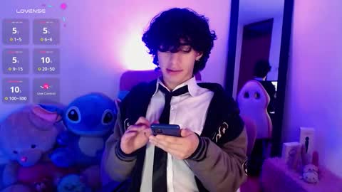 Snapshot of saanti_foxs chatting on September 22, 2:04 am Santi online show from September 22, 2:04 am