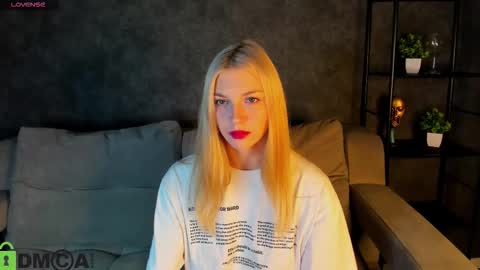 sabrina_moun online show from October 18, 9:24 am