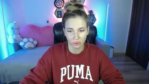 Sabrina Violet online show from May 30, 8:13 am