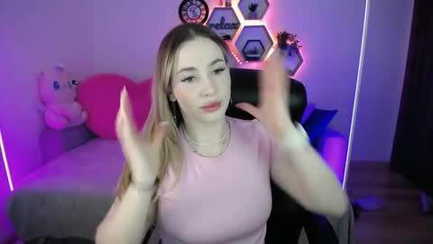 Sabrina Violet online show from April 4, 8:21 am