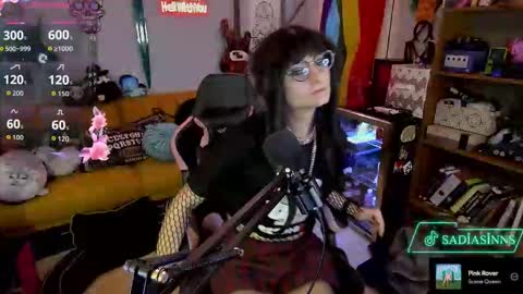 Sadia Sinns online show from November 30, 7:04 am