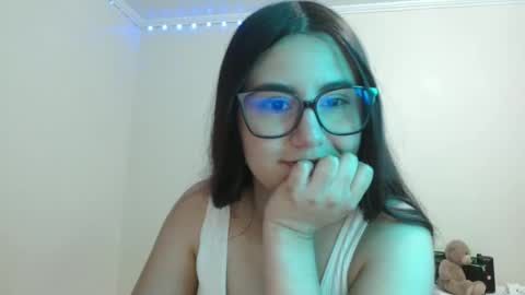 Snapshot of sahaliefox_ chatting on September 26, 1:13 am Sahaliefox online show from September 26, 1:13 am