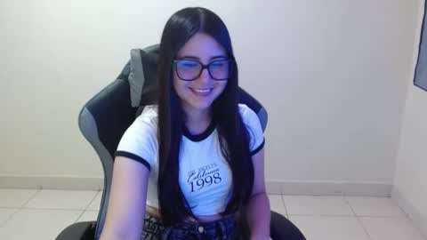 Snapshot of sahaliefox_ chatting on October 16, 11:03 pm Sahaliefox online show from October 16, 11:03 pm
