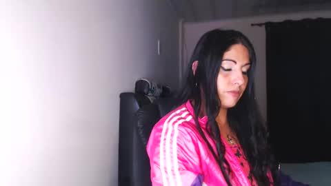 Snapshot of sahotlove1 chatting on March 11, 2:32 am Karina online show from March 11, 2:32 am