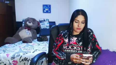 Snapshot of sahotlove1 chatting on September 26, 2:19 am Karina online show from September 26, 2:19 am