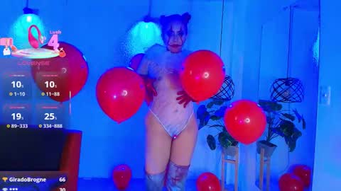Snapshot of sahra_tayl0r_ chatting on October 2, 6:17 pm SARA online show from October 2, 6:17 pm