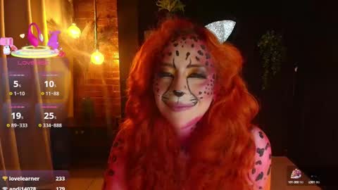 Snapshot of sahra_tayl0r_ chatting on October 13, 6:43 pm SARA online show from October 13, 6:43 pm