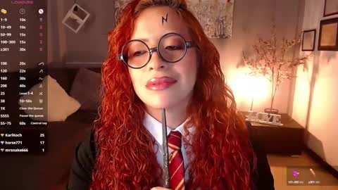 Snapshot of sahra_tayl0r_ chatting on February 26, 3:43 pm SARA online show from February 26, 3:43 pm