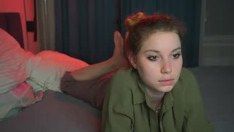 Ariel online show from June 8, 9:49 pm