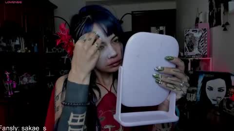    online show from April 21, 7:15 am