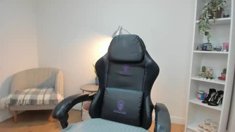 Sakura Harper online show from March 2, 7:26 am