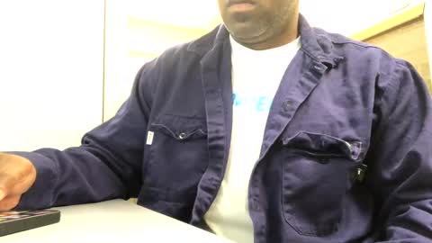 Snapshot of salgozzi chatting on October 1, 10:58 am Cum Hanks online show from October 1, 10:58 am