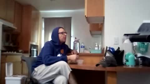 salis1981 online show from April 15, 11:27 pm