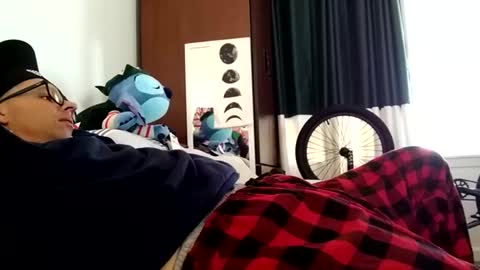 Snapshot of salis1981 chatting on February 9, 9:28 pm salis1981 online show from February 9, 9:28 pm