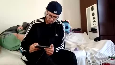 Snapshot of salis1981 chatting on February 10, 6:24 pm salis1981 online show from February 10, 6:24 pm