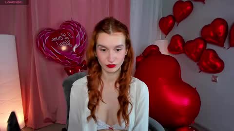 Snapshot of sallybiscuit chatting on February 14, 10:28 am Sally online show from February 14, 10:28 am