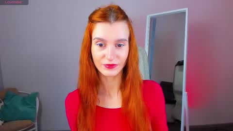 Snapshot of sallybiscuit chatting on February 26, 10:27 am Sally online show from February 26, 10:27 am